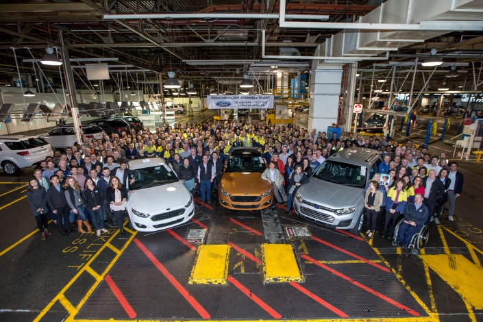Ford Closing Down Team Photos - Miki Media | Corporate Product & Content Photography